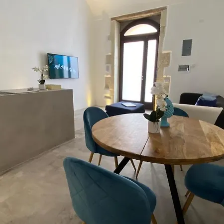 Loft Santa Lucia شقة *